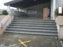 Treppe komplett neu erstellen aus Beton und Granitplatten.