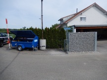 Sichtschutz aus Gabionen gefllt mit Granitschotter. Unterhaltsfrei und ein echter Hingucker. Frankenstrasse in Mhlin.